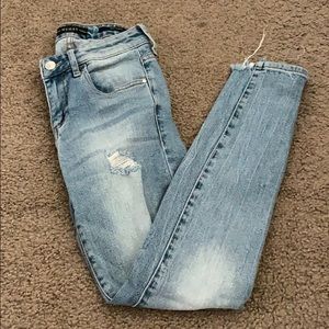 GUESS Light Wash Sexy Curve Skinny Jeans